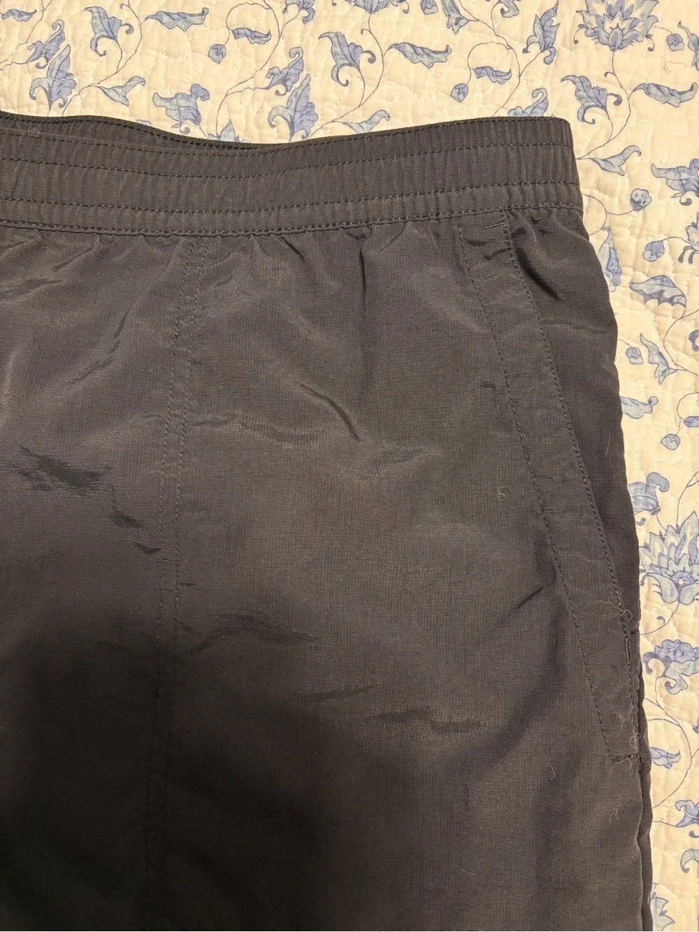 The North Face Men’s XXL Black shorts elastic waist lightweight nylon athletic